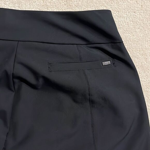 Tail Ladies Mulligan 22” Pull On Golf Capris. Size 8 - Picture 9 of 12